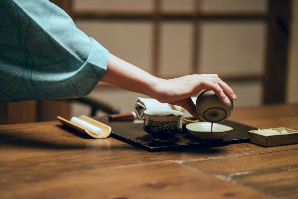 Premium Chinese tea selection and brewing equipment